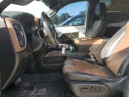 ✅ 2020 Chevrolet Silverado 1500 High Country • VIN: 1GCUYHET1LZ110602 • Lot: 91974715. Listed on Copart with 165,110 mi. Free auction sales archive from the USA and detailed vehicle history report at DreamBid. Image 7.