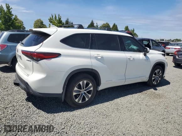 ✅ 2020 Toyota Highlander Hybrid XLE • VIN: 5TDHBRCH8LS503327 • Lot: 67433905. Listed on Copart with 90,527 mi. Free auction sales archive from the USA and detailed vehicle history report at DreamBid. Image 3.