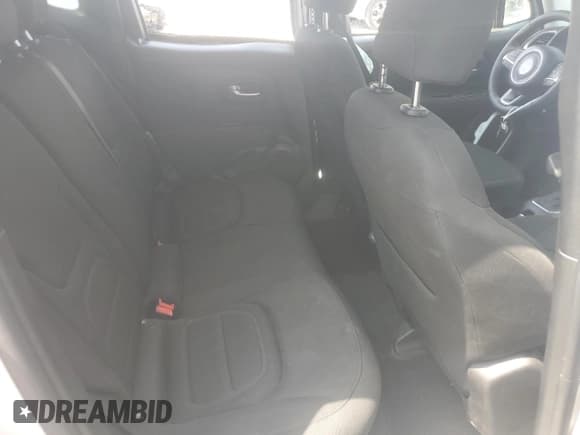 ✅ 2019 Jeep Renegade Latitude • VIN: ZACNJABB2KPK90629 • Lot: 68266175. Wystawiony na Copart z przebiegiem 86 355 mil. Bezpłatny archiwum sprzedaży aukcyjnych z USA i szczegółowy raport historii pojazdu na DreamBid. Zdjęcie 11.