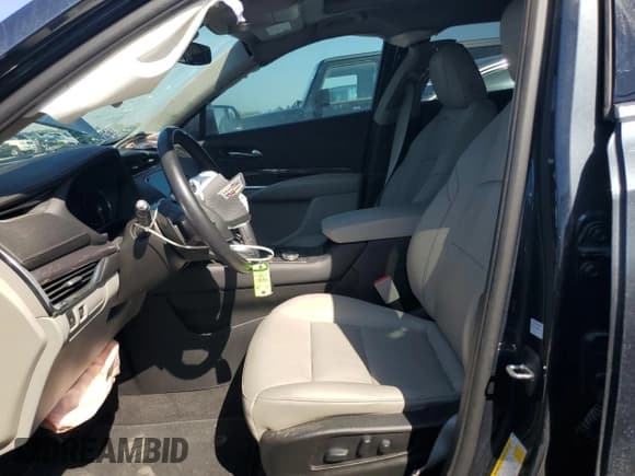 ✅ 2021 Cadillac XT4 FWD Luxury • VIN: 1GYAZAR45MF000983 • Lot: 49717955. Listed on Copart with 59,911 mi. Free auction sales archive from the USA and detailed vehicle history report at DreamBid. Image 7.