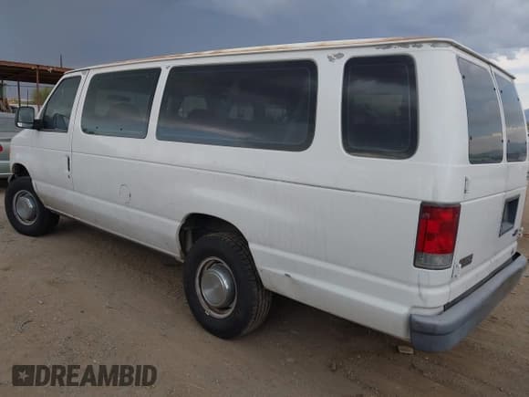 ✅ 2004 Ford Econoline Passenger XL • VIN: 1FBSS31L34HA79219 • Лот: 42747493. Опубликован ранее на IAAI с пробегом 177 556 миль. Бесплатный доступ к архиву аукционных продаж из США и подробный отчёт об истории автомобиля на DreamBid. Изображение 3.