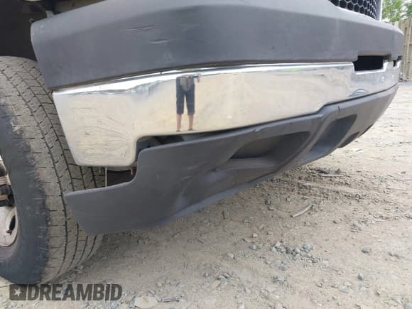 ✅ 2006 Chevrolet Silverado 2500HD LS • VIN: 1GCHC24U46E199794 • Lot: 42328674. Wystawiony na IAAI z przebiegiem 175 693 mil. Bezpłatny archiwum sprzedaży aukcyjnych z USA i szczegółowy raport historii pojazdu na DreamBid. Zdjęcie 12.