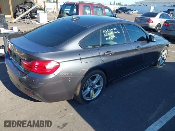 ✅ 2017 BMW 4 Series 430i xDrive • VIN: WBA4F9C37HG812518 • Lot: 42609889. Wystawiony na IAAI z przebiegiem 121 143 mil. Bezpłatny archiwum sprzedaży aukcyjnych z USA i szczegółowy raport historii pojazdu na DreamBid. Zdjęcie 4.