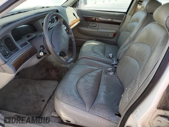 ✅ 1996 Mercury Grand Marquis LS • VIN: 2MELM75W3TX703796 • Lot: 85147545. Wystawiony na Copart z przebiegiem Nie podano. Bezpłatny archiwum sprzedaży aukcyjnych z USA i szczegółowy raport historii pojazdu na DreamBid. Zdjęcie 7.