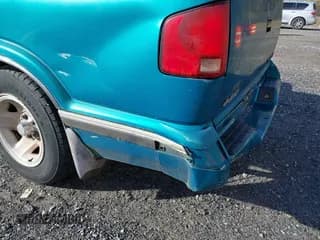 ✅ 1996 Chevrolet S-10 LS • VIN: 1GCCS19X1TK103756 • Лот: 40929459. Опубликован ранее на IAAI с пробегом 84 557 миль. Бесплатный доступ к архиву аукционных продаж из США и подробный отчёт об истории автомобиля на DreamBid. Изображение 6.