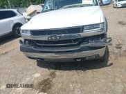 ✅ 2002 Chevrolet Silverado 2500HD LS • VIN: 1GCHK23U12F181911 • Lot: 42744638. Wystawiony na IAAI z przebiegiem 251 144 mil. Bezpłatny archiwum sprzedaży aukcyjnych z USA i szczegółowy raport historii pojazdu na DreamBid. Zdjęcie 17.