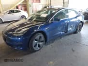 ✅ 2020 Tesla Model 3 Standard Range Plus • VIN: 5YJ3E1EA9LF706721 • Lot: 43574673. Wystawiony na IAAI z przebiegiem 58 095 mil. Bezpłatny archiwum sprzedaży aukcyjnych z USA i szczegółowy raport historii pojazdu na DreamBid. Zdjęcie 2.