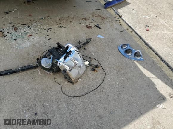 ✅ 2012 GMC Sierra 1500 Work Truck • VIN: 1GTN2TEXXCZ282297 • Лот: 86970464. Опубликован ранее на Copart с пробегом 180 494 миль. Бесплатный доступ к архиву аукционных продаж из США и подробный отчёт об истории автомобиля на DreamBid. Изображение 12.