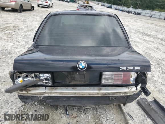 ✅ 1988 BMW 3 Series 325is • VIN: WBAAA2308J8260722 • Lot: 68038665. Listed on Copart with 236,979 mi. Free auction sales archive from the USA and detailed vehicle history report at DreamBid. Image 6.