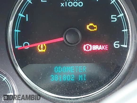 ✅ 2008 Chevrolet Suburban LTZ • VIN: 1GNFK16368R200844 • Lot: 41722464. Listed on IAAI with 381,802 mi. Free auction sales archive from the USA and detailed vehicle history report at DreamBid. Image 16.