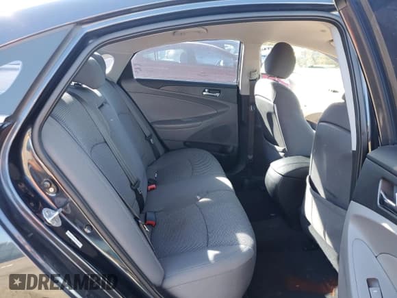 ✅ 2011 Hyundai Sonata GLS • VIN: 5NPEB4AC4BH095099 • Lot: 74441744. Listed on Copart with 125,652 mi. Free auction sales archive from the USA and detailed vehicle history report at DreamBid. Image 11.