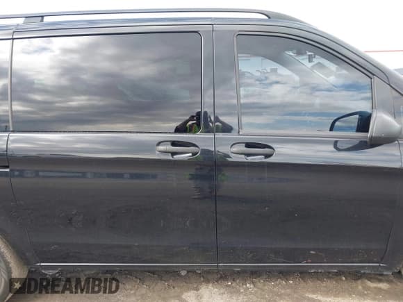 ✅ 2016 Mercedes-Benz Metris Passenger • VIN: WD4PG2EE8G3141388 • Lot: 41818327. Listed on IAAI with 301,418 mi. Free auction sales archive from the USA and detailed vehicle history report at DreamBid. Image 13.