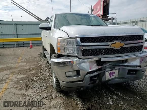 ✅ 2012 Chevrolet Silverado 2500HD LTZ • VIN: 1GC1KYE8XCF188829 • Лот: 86715165. Опубликован ранее на Copart с пробегом 267 891 миль. Бесплатный доступ к архиву аукционных продаж из США и подробный отчёт об истории автомобиля на DreamBid. Изображение 13.