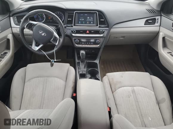 ✅ 2019 Hyundai Sonata • VIN: KMHE14L25KA093906 • Лот: 55942464. Опубликован ранее на Copart с пробегом 66 080 миль. Бесплатный доступ к архиву аукционных продаж из США и подробный отчёт об истории автомобиля на DreamBid. Изображение 8.