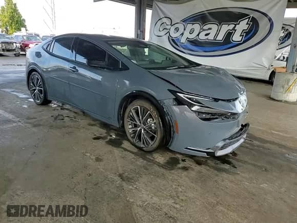 2024 Toyota Prius XLE with VIN JTDADABU2R3017795, listed as a Copart auction lot 85060145 with 5,263 mi miles and Salvage title. Bid and sale history available at DreamBid. Image 13.