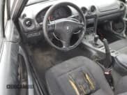 ✅ 2000 Mazda MX-5 Miata • VIN: JM1NB3530Y0141733 • Lot: 68888174. Wystawiony na Copart z przebiegiem 179 792 mil. Bezpłatny archiwum sprzedaży aukcyjnych z USA i szczegółowy raport historii pojazdu na DreamBid. Zdjęcie 8.