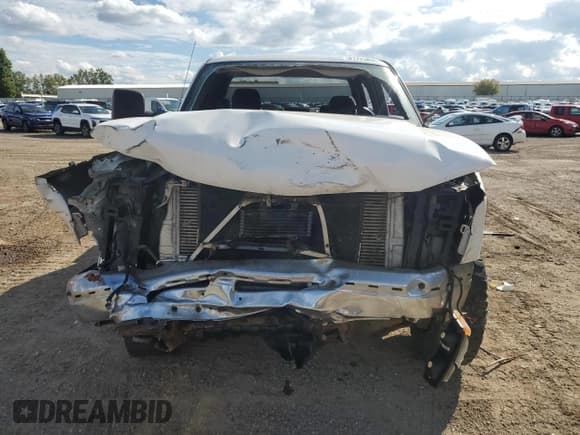 ✅ 2005 Chevrolet Silverado 2500HD Work Truck • VIN: 1GCHK23255F912309 • Lot: 81775895. Wystawiony na Copart z przebiegiem Nie podano. Bezpłatny archiwum sprzedaży aukcyjnych z USA i szczegółowy raport historii pojazdu na DreamBid. Zdjęcie 5.