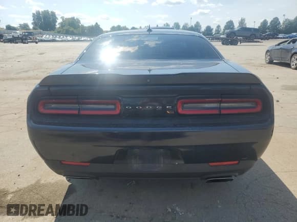 ✅ 2015 Dodge Challenger R/T Plus • VIN: 2C3CDZBT1FH757673 • Lot: 71425035. Wystawiony na Copart z przebiegiem 100 544 mil. Bezpłatny archiwum sprzedaży aukcyjnych z USA i szczegółowy raport historii pojazdu na DreamBid. Zdjęcie 6.