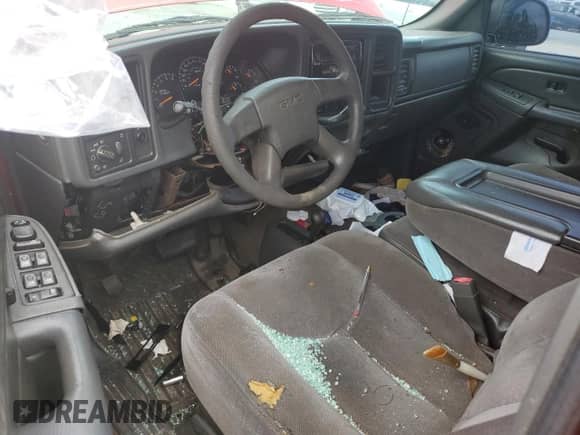 2007 GMC Sierra 1500 SL with VIN 2GTEK13V971120262, listed as a Copart auction lot 61915754 with 232,410 mi miles and Salvage title. Bid and sale history available at DreamBid. Image 8.