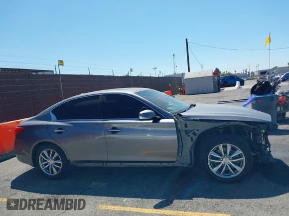 ✅ 2017 Infiniti Q50 Premium • VIN: JN1EV7AP3HM737020 • Lot: 43076813. Listed on IAAI with 112,259 mi. Free auction sales archive from the USA and detailed vehicle history report at DreamBid. Image 14.