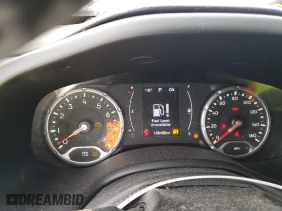 ✅ 2017 Jeep Renegade Latitude • VIN: ZACCJBBB7HPF30198 • Lot: 90679525. Listed on Copart with 108,490 mi. Free auction sales archive from the USA and detailed vehicle history report at DreamBid. Image 9.