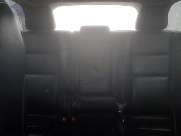 ✅ 2015 Jeep Grand Cherokee Overland • VIN: 1C4RJFCM4FC852509 • Lot: 84470024. Listed on Copart with 139,378 mi. Free auction sales archive from the USA and detailed vehicle history report at DreamBid. Image 10.