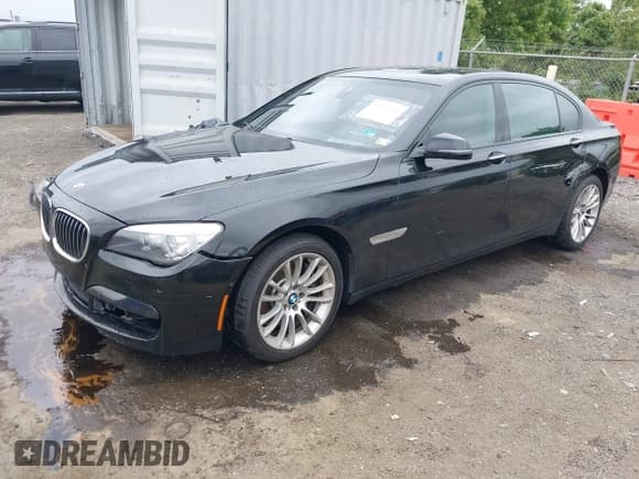 ✅ 2013 BMW 7 Series 750Li xDrive • VIN: WBAYF8C57DD140484 • Lot: 43050769. Listed on IAAI with 89,062 mi. Free auction sales archive from the USA and detailed vehicle history report at DreamBid. Image 2.