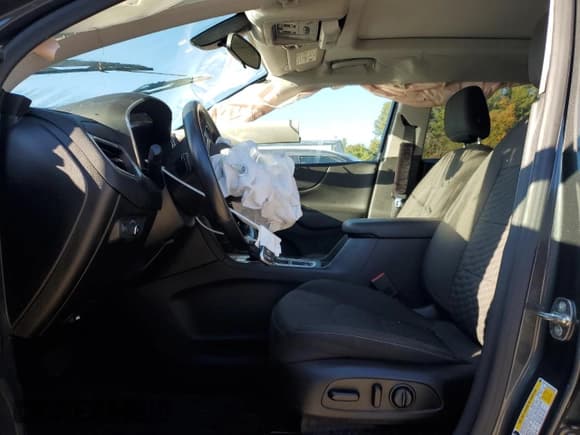 ✅ 2019 Chevrolet Equinox LT • VIN: 3GNAXUEV0KS549955 • Лот: 86142495. Опубликован ранее на Copart с пробегом Не указан. Бесплатный доступ к архиву аукционных продаж из США и подробный отчёт об истории автомобиля на DreamBid. Изображение 7.