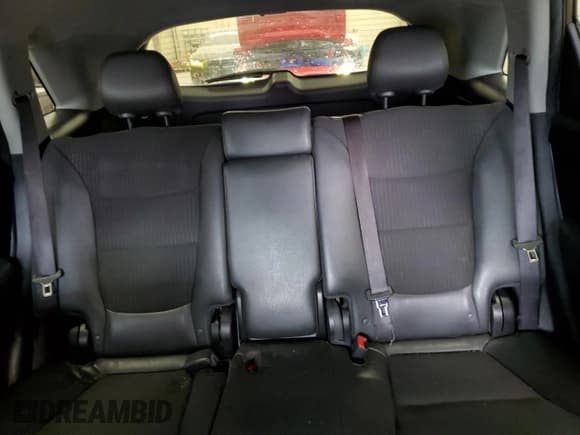 ✅ 2012 Kia Sorento EX • VIN: 5XYKU3A60CG305305 • Лот: 90094265. Опубликован ранее на Copart с пробегом 142 352 миль. Бесплатный доступ к архиву аукционных продаж из США и подробный отчёт об истории автомобиля на DreamBid. Изображение 10.