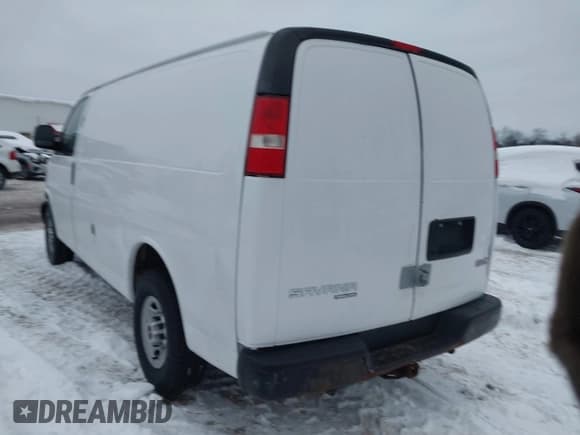 ✅ 2014 GMC Savana • VIN: 1GTW7FBA1E1114461 • Lot: 43863484. Wystawiony na IAAI z przebiegiem 206 578 mil. Bezpłatny archiwum sprzedaży aukcyjnych z USA i szczegółowy raport historii pojazdu na DreamBid. Zdjęcie 3.