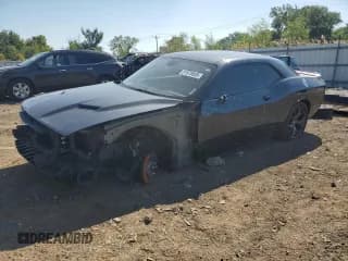 ✅ 2018 Dodge Challenger SXT • VIN: 2C3CDZAG3JH321954 • Lot: 81878055. Wystawiony na Copart z przebiegiem 99 084 mil. Bezpłatny archiwum sprzedaży aukcyjnych z USA i szczegółowy raport historii pojazdu na DreamBid. Zdjęcie 1.