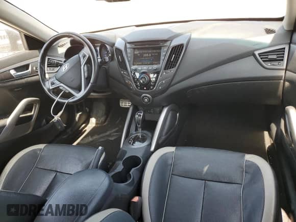 2015 Hyundai Veloster Turbo z VIN KMHTC6AE6FU232889, wystawiony jako Copart lot #71652674 z przebiegiem 122 709 mil mil oraz Szkoda całkowita • Salvage title. Historia ofert i sprzedaży dostępna na DreamBid. Obrazek 8.