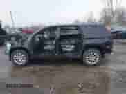2022 Chevrolet Traverse LS z VIN 1GNERLKW3NJ107809, wystawiony jako IAAI lot #41481333 z przebiegiem Nie podano mil oraz . Historia ofert i sprzedaży dostępna na DreamBid. Obrazek 14.