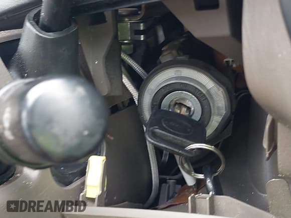 ✅ 2006 Toyota Tundra SR5 • VIN: 5TBET341X6S552427 • Lot: 43393544. Listed on IAAI with 341,757 mi. Free auction sales archive from the USA and detailed vehicle history report at DreamBid. Image 11.