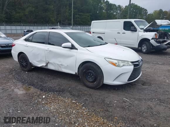 2015 Toyota Camry LE with VIN 4T1BF1FK9FU902181, listed as a IAAI auction lot 43376033 with 165,678 mi miles and . Bid and sale history available at DreamBid. Image 1.