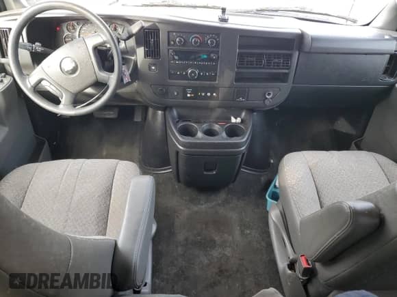 2018 Chevrolet Express Passenger LT с VIN 1GAZGPFG3J1245055, выставлен на аукционе Copart как лот 87807965 с пробегом 106 634 миль миль и Списание • Salvage title. История ставок и продаж доступна на DreamBid. Изображение 8.