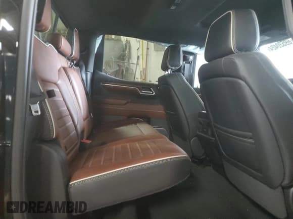 ✅ 2022 GMC Sierra 1500 Denali Ultimate • VIN: 1GTUUHEL6NZ509505 • Lot: 69520424. Wystawiony na Copart z przebiegiem 36 580 mil. Bezpłatny archiwum sprzedaży aukcyjnych z USA i szczegółowy raport historii pojazdu na DreamBid. Zdjęcie 11.