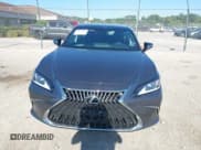 ✅ 2023 Lexus ES 350 • VIN: 58ADZ1B18PU149881 • Lot: 42648589. Listed on IAAI with 41,409 mi. Free auction sales archive from the USA and detailed vehicle history report at DreamBid. Image 12.