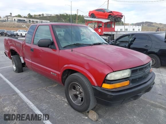 ✅ 2002 Chevrolet S-10 • VIN: 1GCCS19W928137964 • Лот: 41692833. Опубликован ранее на IAAI с пробегом 233 830 миль. Бесплатный доступ к архиву аукционных продаж из США и подробный отчёт об истории автомобиля на DreamBid. Изображение 1.