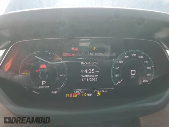 ✅ 2024 Audi e-tron GT Premium Plus • VIN: WAUFJBFWXR7003987 • Лот: 59656755. Опубликован ранее на Copart с пробегом 7 397 миль. Бесплатный доступ к архиву аукционных продаж из США и подробный отчёт об истории автомобиля на DreamBid. Изображение 9.