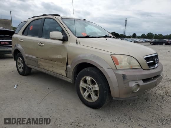 ✅ 2003 Kia Sorento LX • VIN: KNDJD733X35063802 • Lot: 74760084. Listed on Copart with 189,088 mi. Free auction sales archive from the USA and detailed vehicle history report at DreamBid. Image 4.
