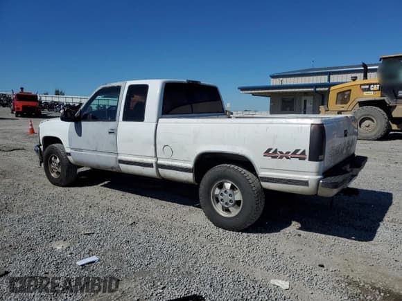 ✅ 1997 Chevrolet Silverado 1500 • VIN: 1GCEK19W4VE144819 • Лот: 85940385. Опубликован ранее на Copart с пробегом 279 329 миль. Бесплатный доступ к архиву аукционных продаж из США и подробный отчёт об истории автомобиля на DreamBid. Изображение 2.