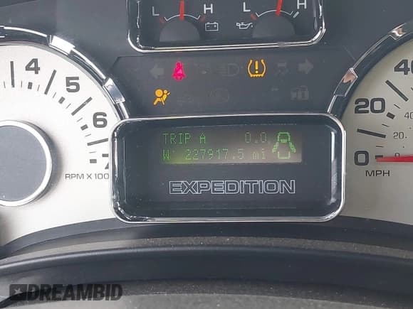 ✅ 2014 Ford Expedition Max Limited • VIN: 1FMJK1K52EEF31333 • Лот: 43094718. Опубликован ранее на IAAI с пробегом 227 917 миль. Бесплатный доступ к архиву аукционных продаж из США и подробный отчёт об истории автомобиля на DreamBid. Изображение 15.