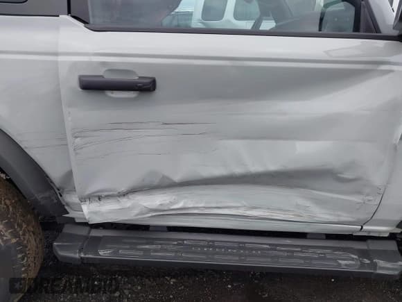 ✅ 2024 Ford Bronco Big Bend • VIN: 1FMDE7AH8RLA22500 • Lot: 41725517. Listed on IAAI with 3,176 mi. Free auction sales archive from the USA and detailed vehicle history report at DreamBid. Image 18.