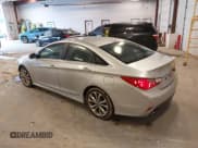 ✅ 2014 Hyundai Sonata SE • VIN: 5NPEC4AC0EH895058 • Lot: 42320739. Wystawiony na IAAI z przebiegiem 140 712 mil. Bezpłatny archiwum sprzedaży aukcyjnych z USA i szczegółowy raport historii pojazdu na DreamBid. Zdjęcie 3.