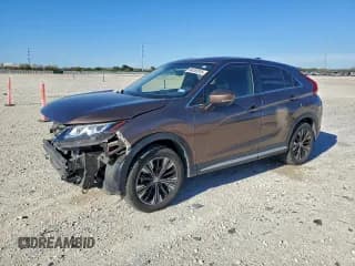 ✅ 2018 Mitsubishi Eclipse Cross SE • VIN: JA4AT5AA8JZ064830 • Лот: 96182515. Опубликован ранее на Copart с пробегом 95 879 миль. Бесплатный доступ к архиву аукционных продаж из США и подробный отчёт об истории автомобиля на DreamBid. Изображение 1.