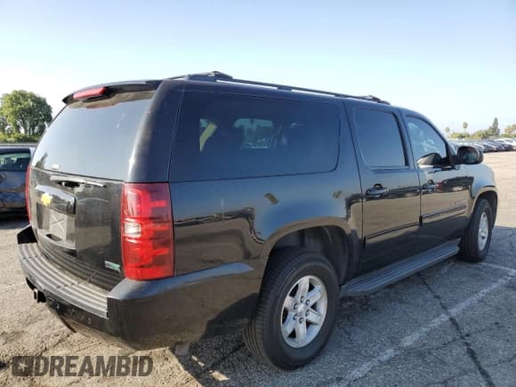 ✅ 2012 Chevrolet Suburban LT • VIN: 1GNSCJE04CR315325 • Lot: 81784645. Listed on Copart with 226,936 mi. Free auction sales archive from the USA and detailed vehicle history report at DreamBid. Image 3.