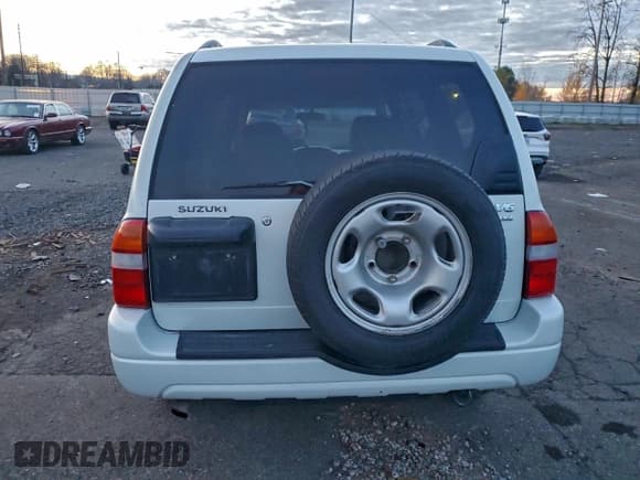 ✅ 2003 Suzuki XL7 Touring • VIN: JS3TX92V434110649 • Lot: 94664685. Listed on Copart with 173,322 mi. Free auction sales archive from the USA and detailed vehicle history report at DreamBid. Image 6.