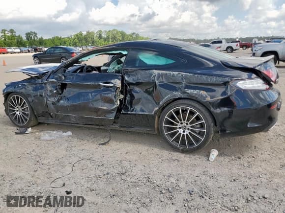 ✅ 2018 Mercedes-Benz C 300 • VIN: WDDWJ4JB5JF721126 • Лот: 62583495. Опубликован ранее на Copart с пробегом Не указан. Бесплатный доступ к архиву аукционных продаж из США и подробный отчёт об истории автомобиля на DreamBid. Изображение 2.