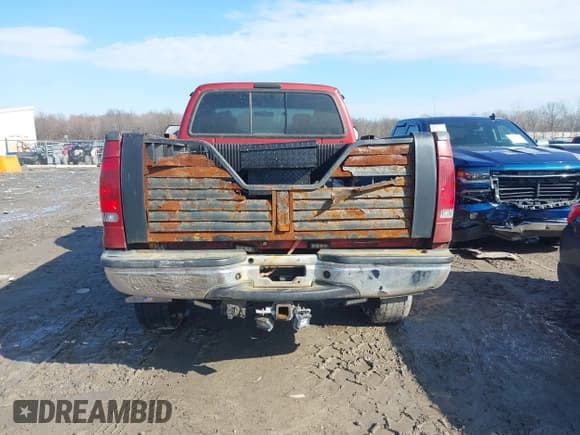 ✅ 2003 Ford F-250 XL • VIN: 1FTNX21P93EC62695 • Lot: 41687232. Listed on IAAI with 227,181 mi. Free auction sales archive from the USA and detailed vehicle history report at DreamBid. Image 16.
